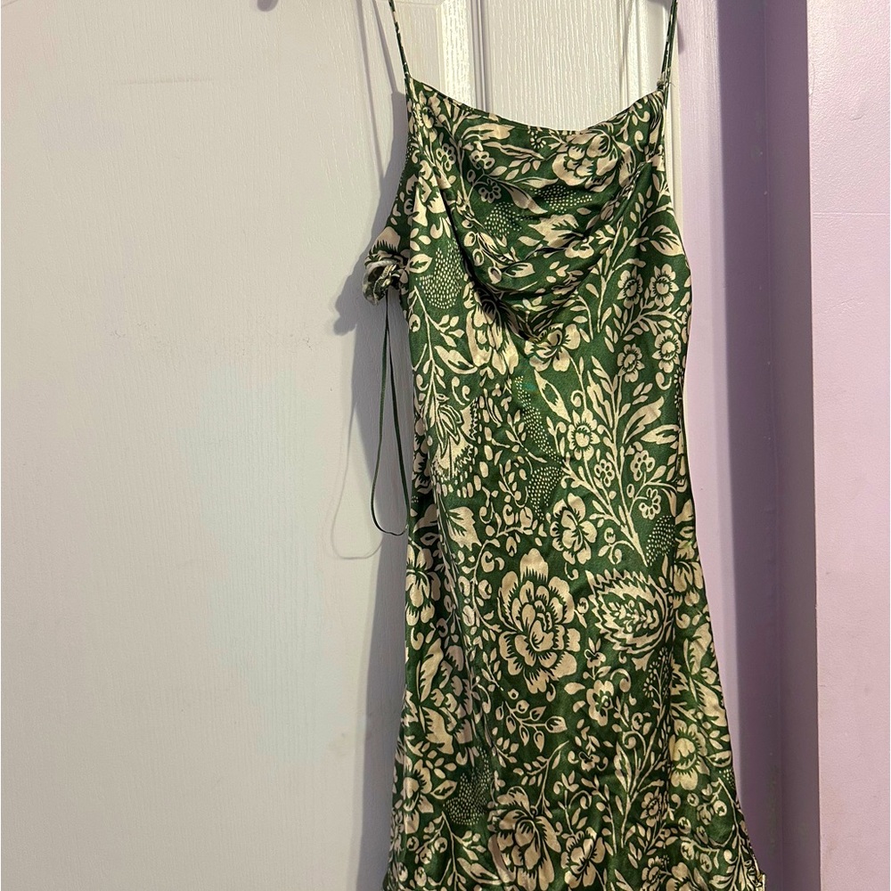 ZARA SATIN FLORAL GREEN AND GOLD MINI DRESS , SIZE L